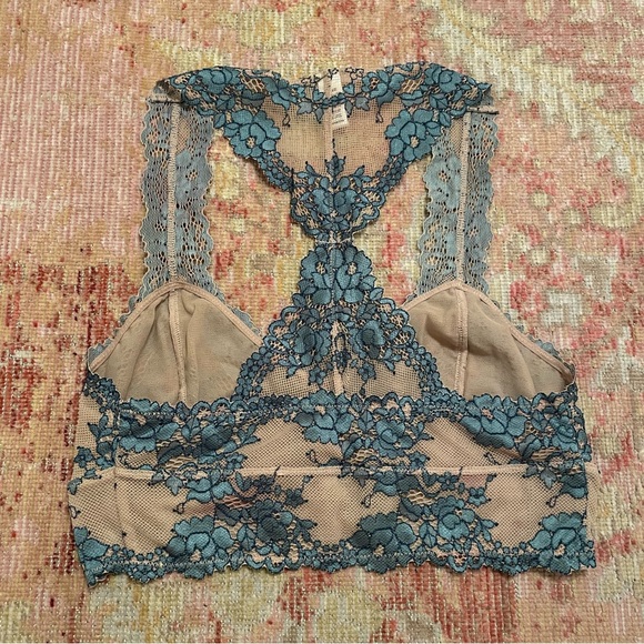 Lace Razorback Bralette🦋 - Picture 6 of 6